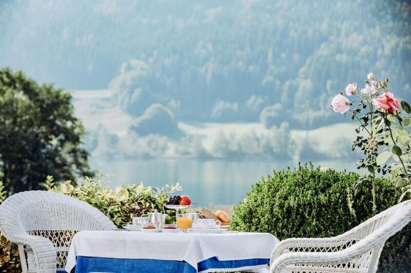 Seehotel Enzian Weissensee Exterior photo