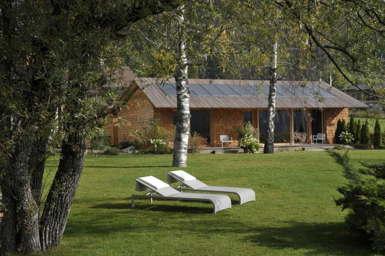 Seehotel Enzian Weissensee Exterior photo